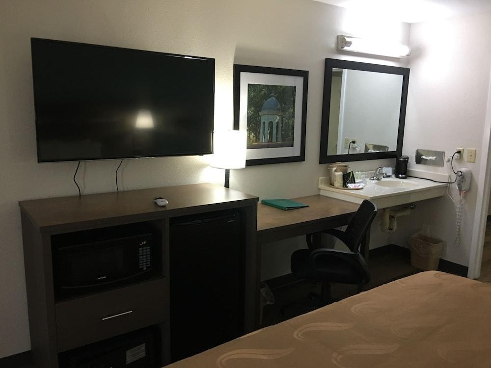 Inn Quality Near Greenville